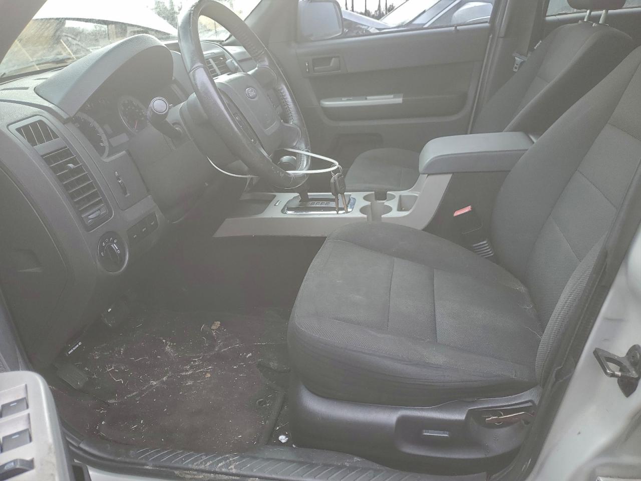 2009 FORD ESCAPE