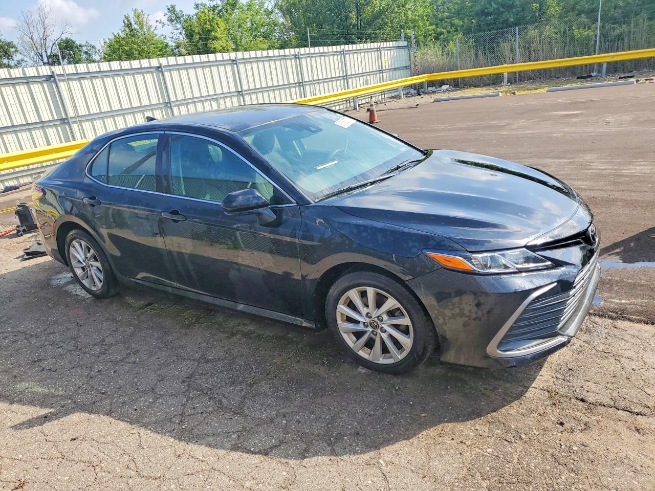 2022 TOYOTA CAMRY