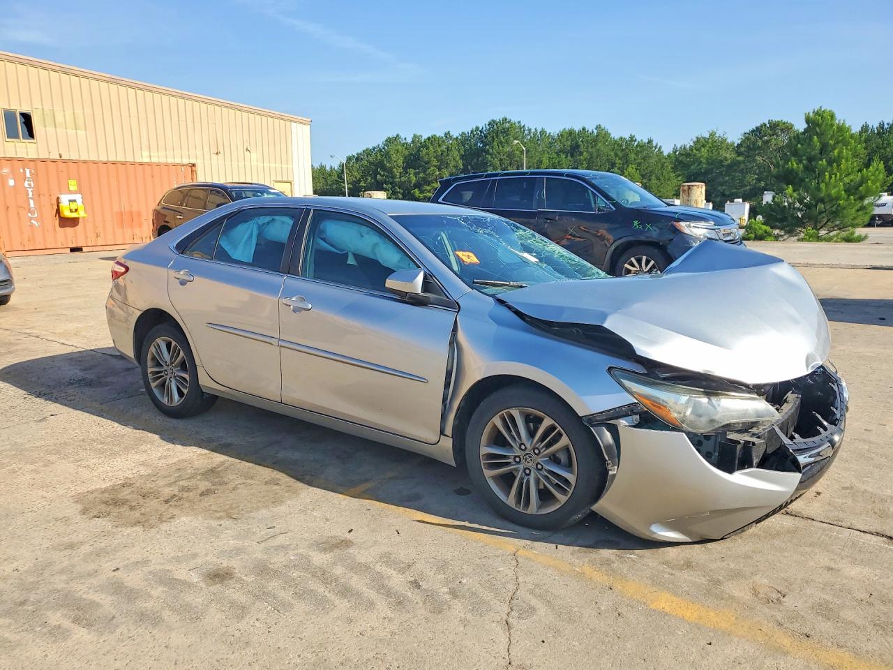 2016 TOYOTA CAMRY