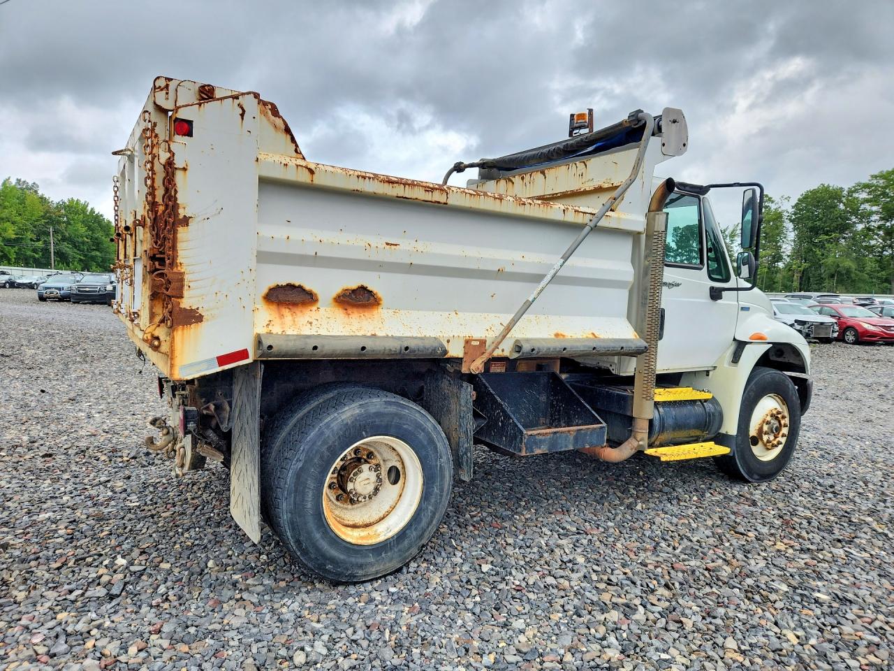 2009 INTERNATIONAL 4000 SERIE
