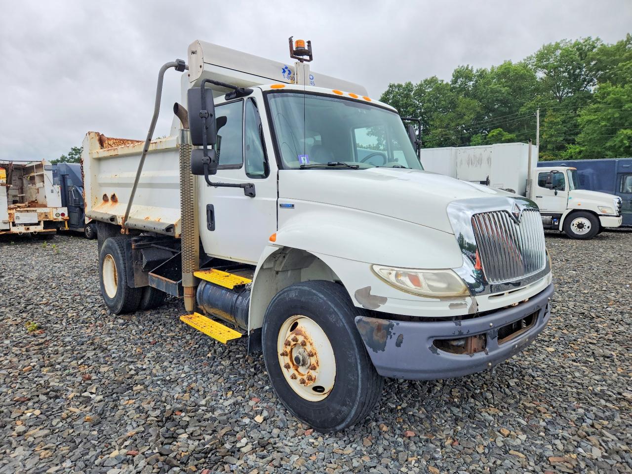 2009 INTERNATIONAL 4000 SERIE