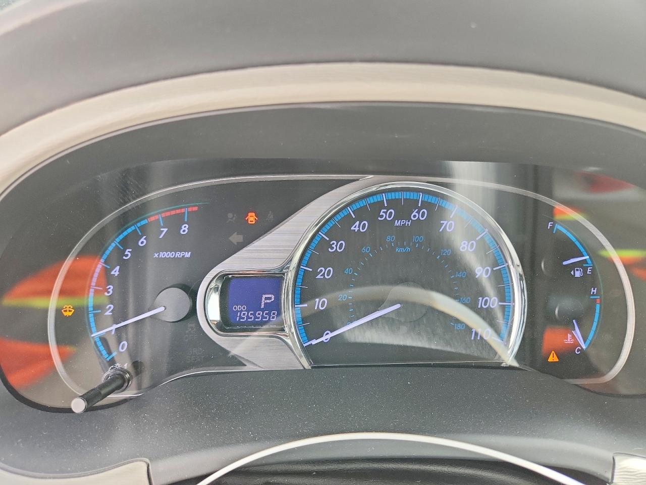 2014 TOYOTA SIENNA