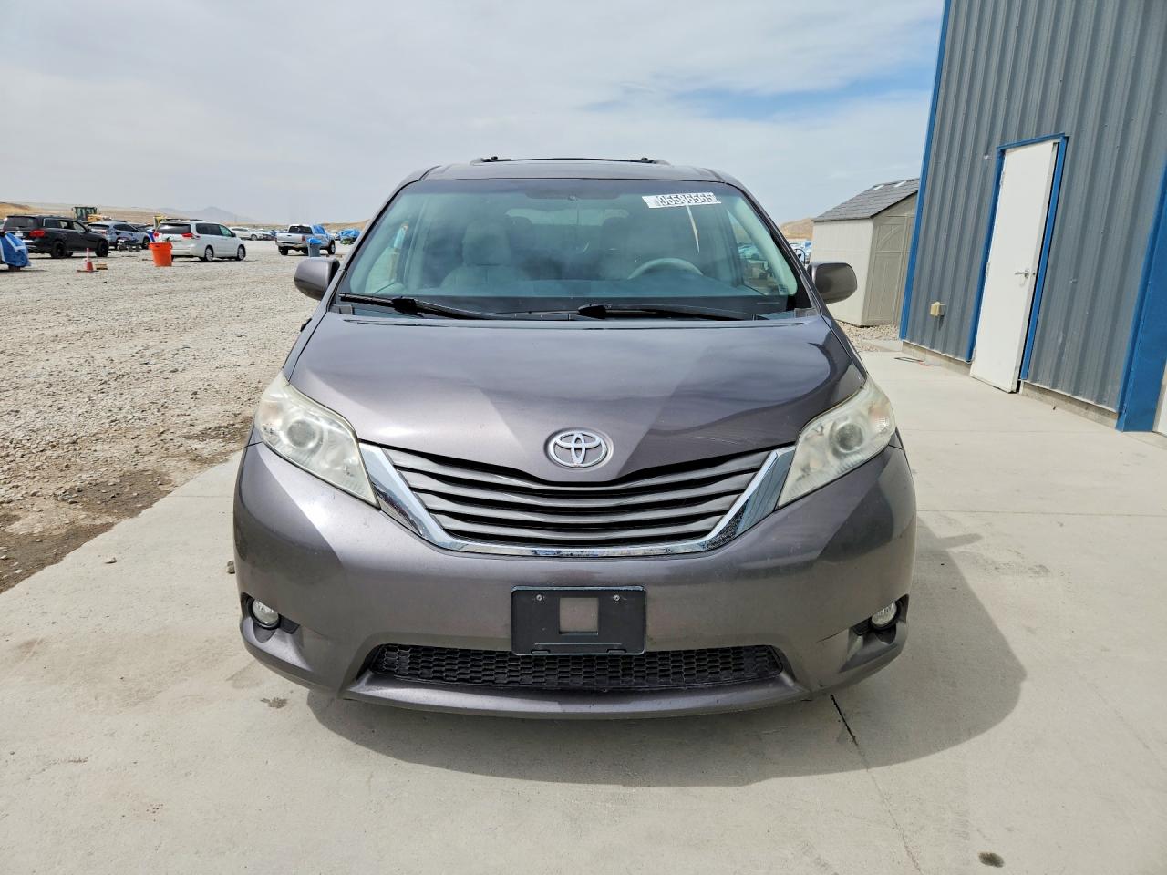 2014 TOYOTA SIENNA