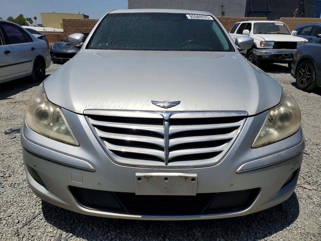 2011 HYUNDAI GENESIS