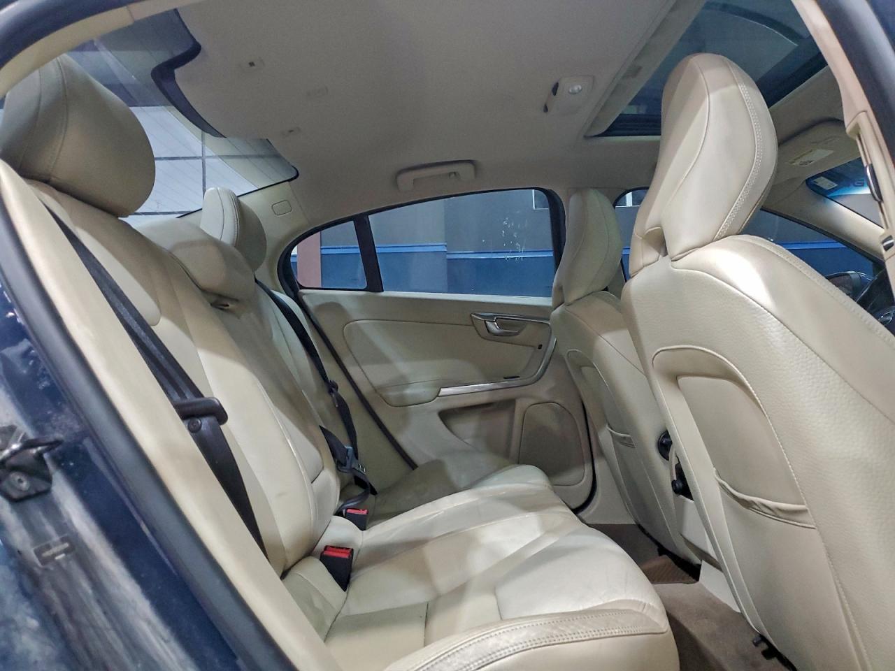 2012 VOLVO S60