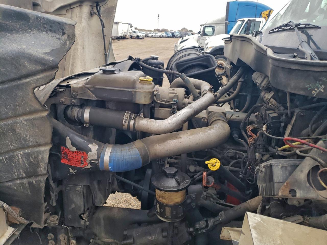 2004 INTERNATIONAL 7000