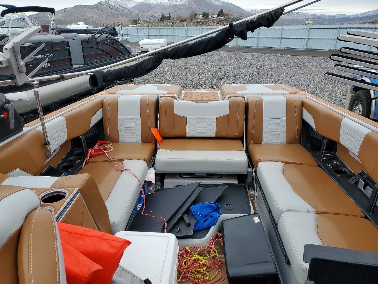 2023 MALIBU WAKESETTER