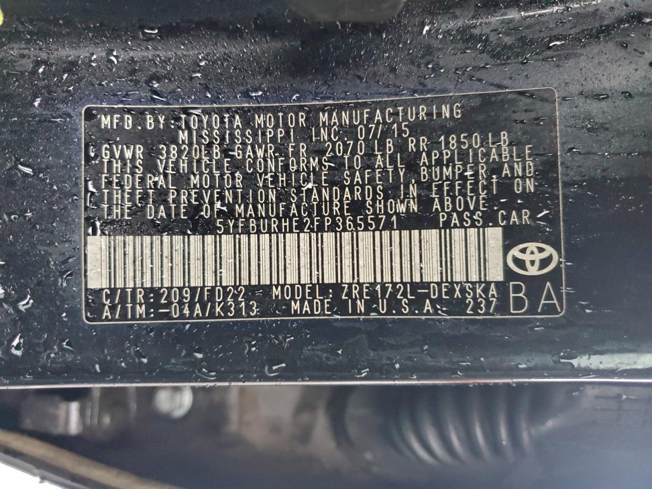 2015 TOYOTA COROLLA