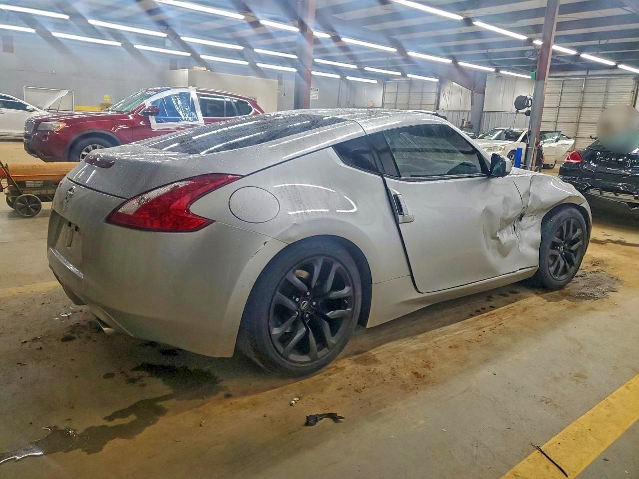 2015 NISSAN 370Z