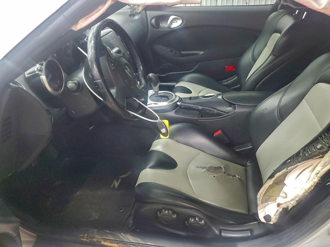 2015 NISSAN 370Z