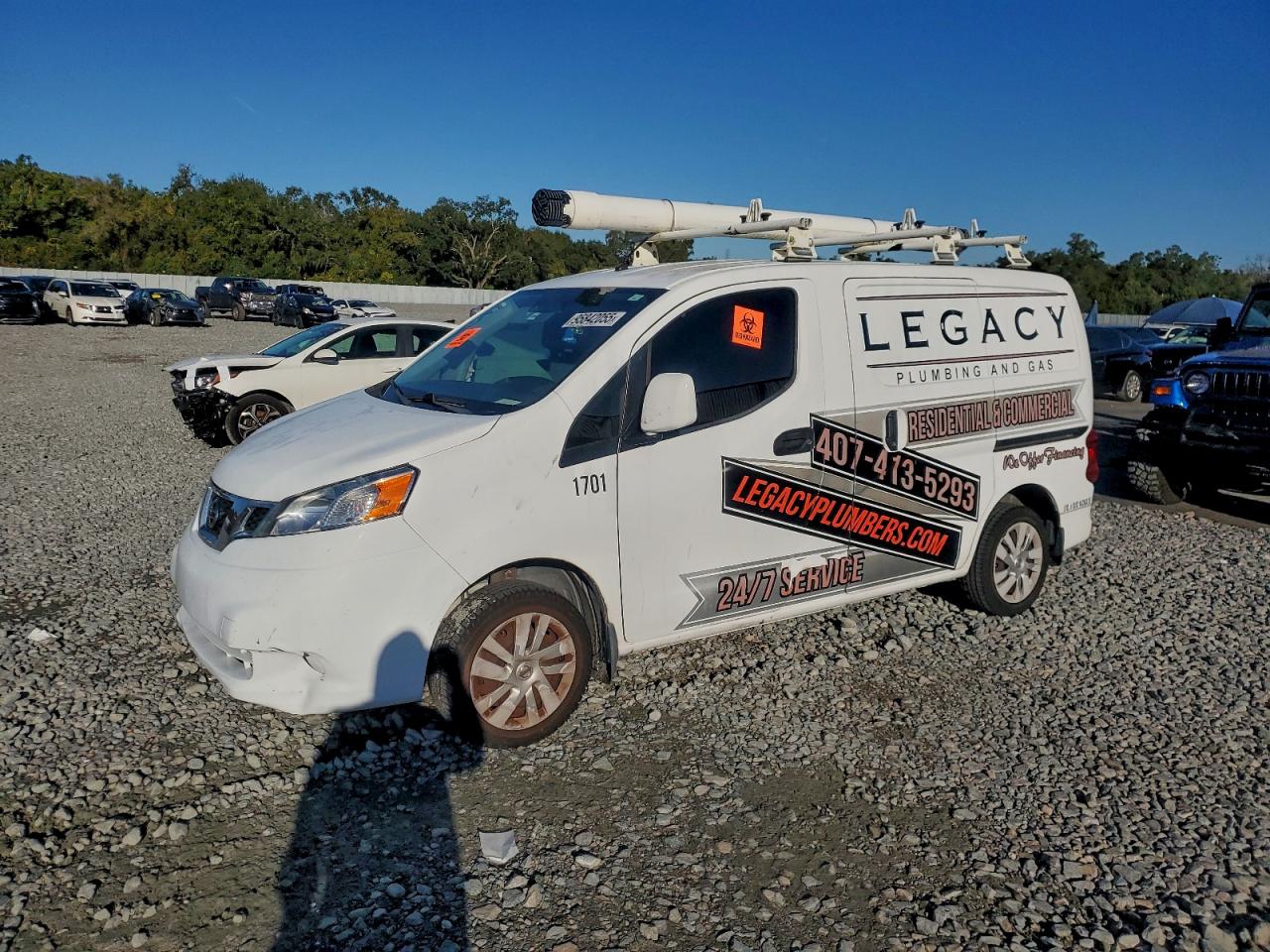 2017 NISSAN NV