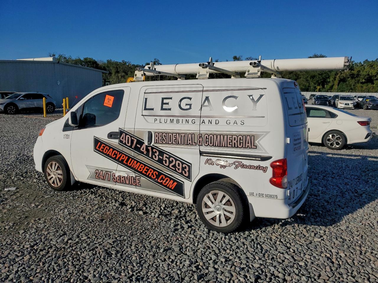 2017 NISSAN NV