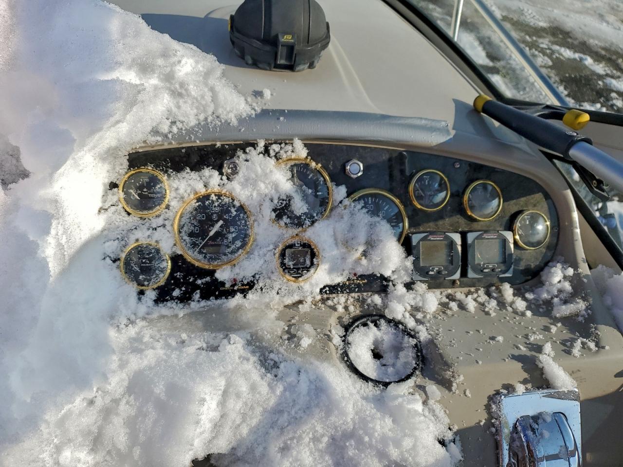 2002 CRUISERS YACHTS 3672 EXPRE