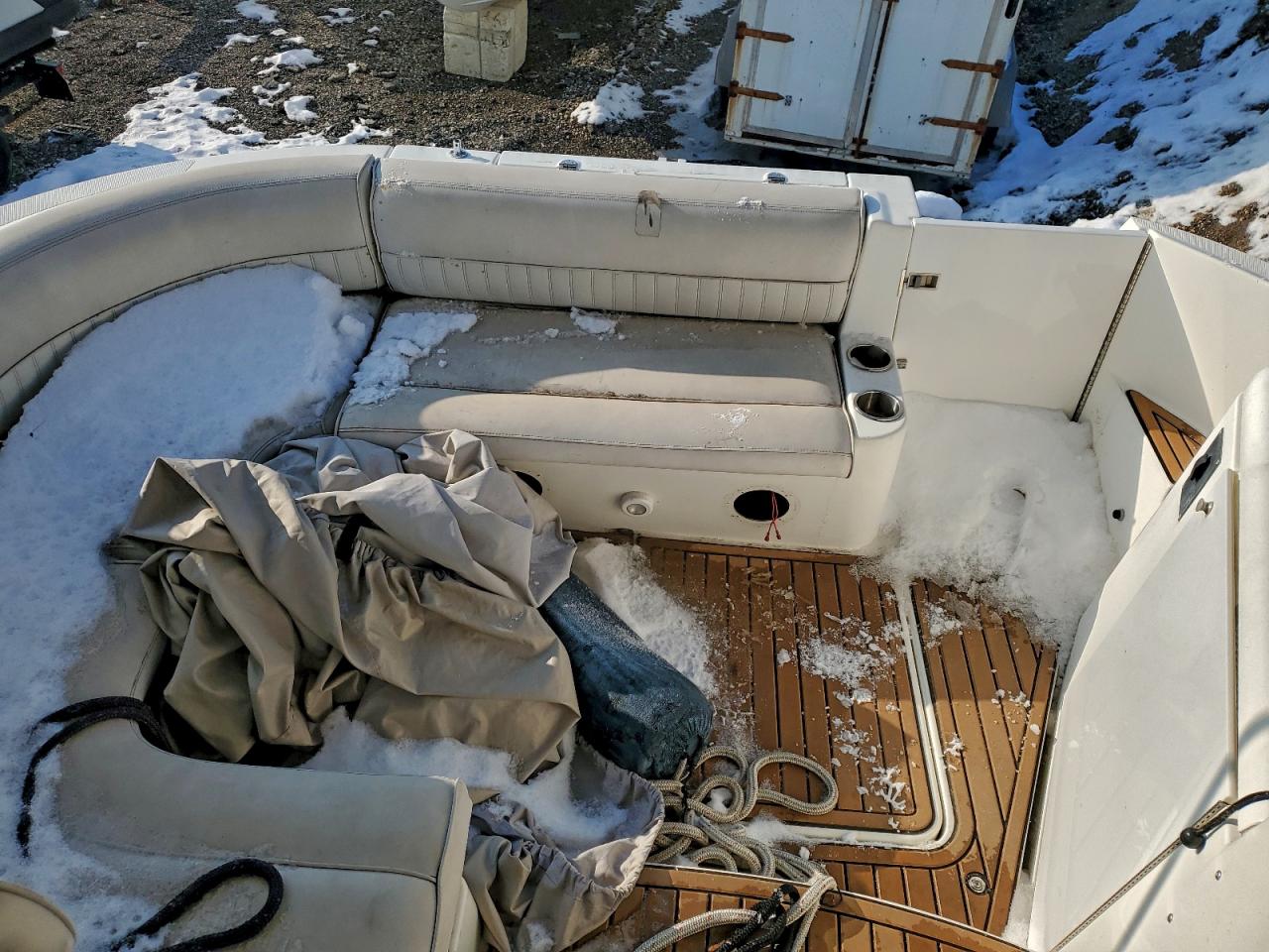 2002 CRUISERS YACHTS 3672 EXPRE