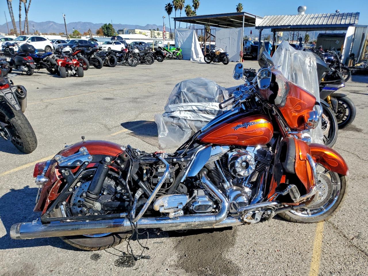 2010 HARLEY DAVIDSON FLSE