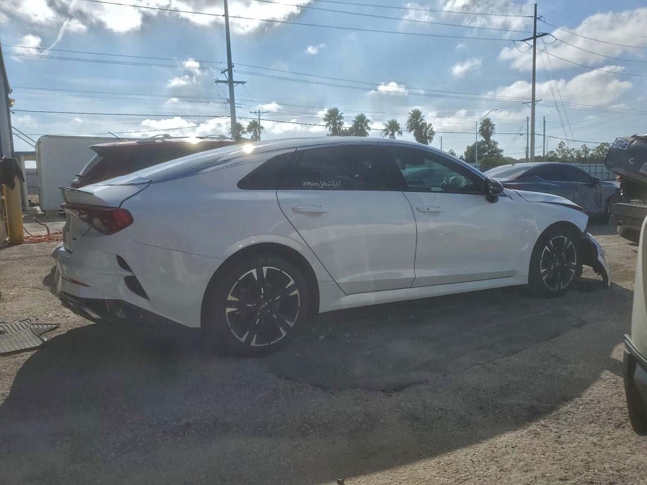 2023 KIA K5
