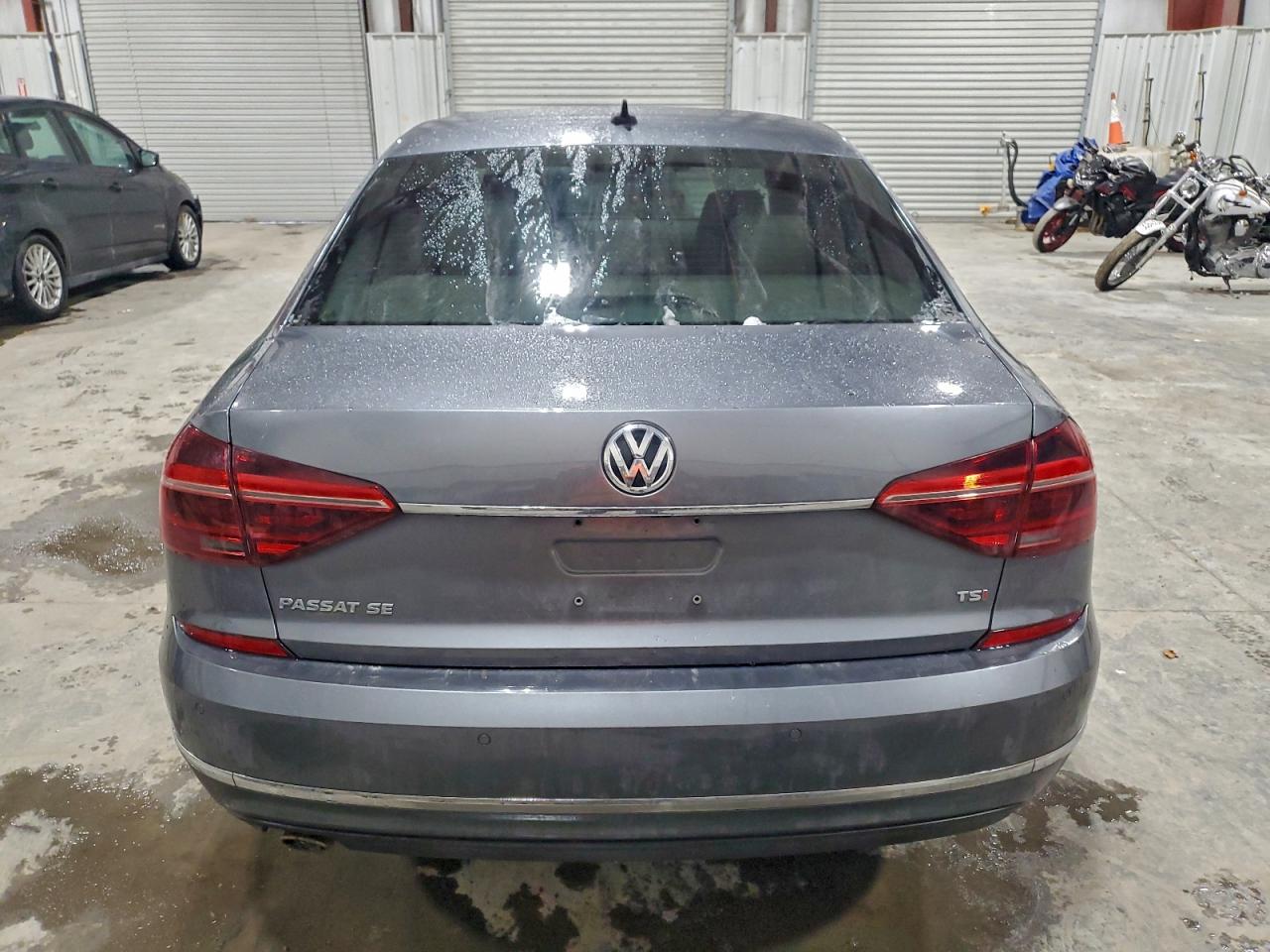 2018 VOLKSWAGEN PASSAT