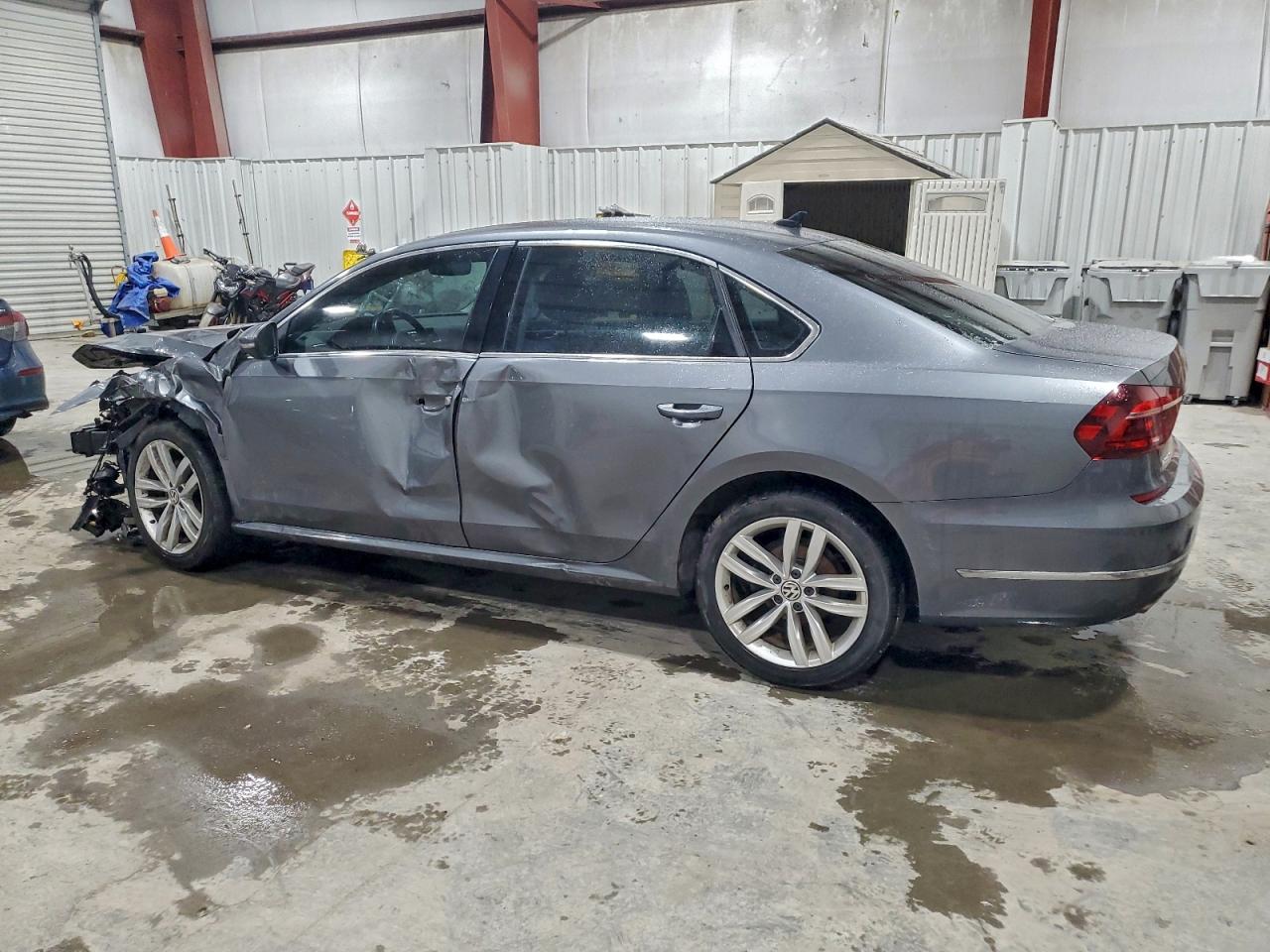 2018 VOLKSWAGEN PASSAT