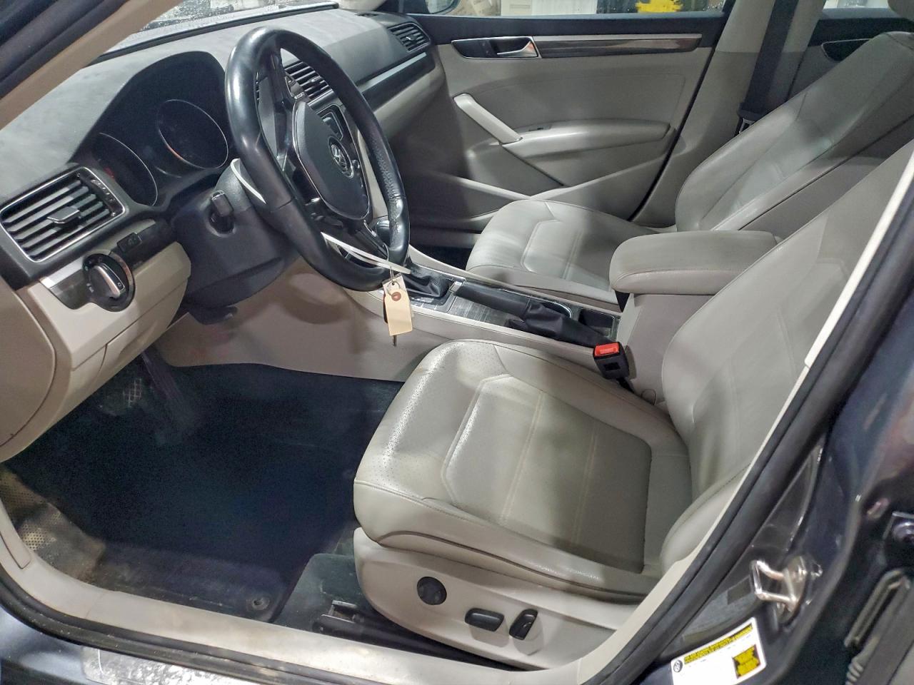 2018 VOLKSWAGEN PASSAT