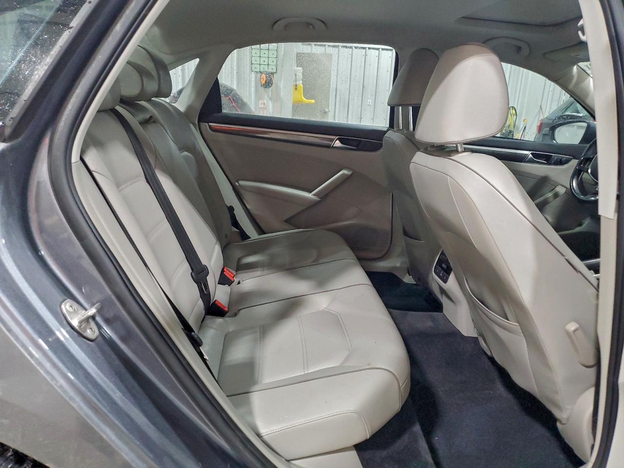 2018 VOLKSWAGEN PASSAT