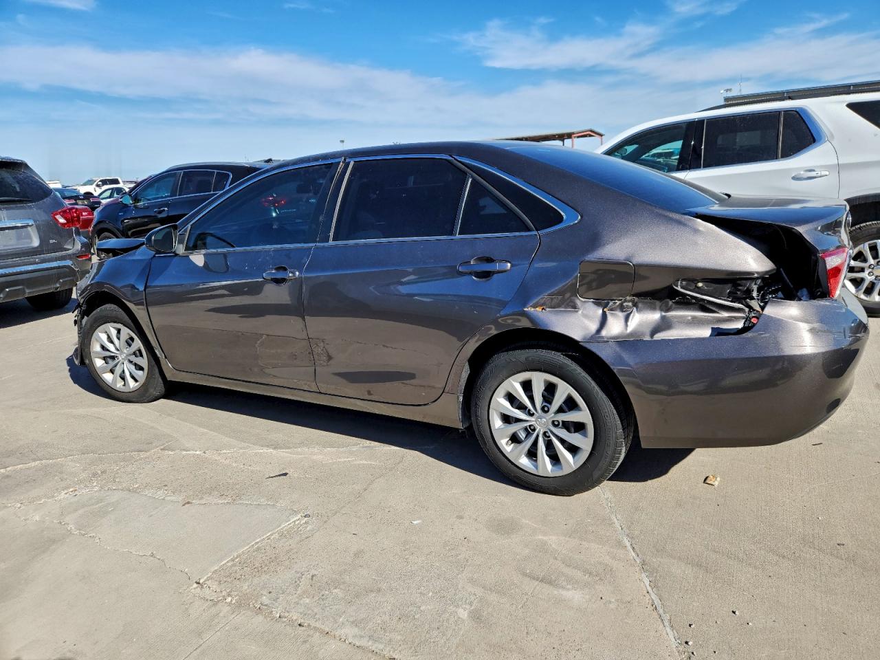 2016 TOYOTA CAMRY