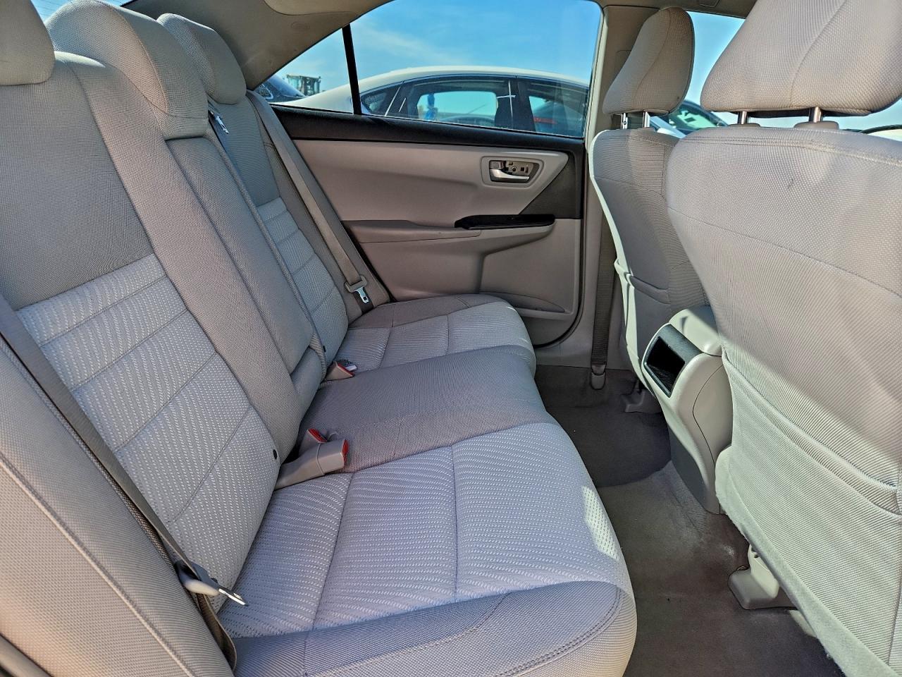 2016 TOYOTA CAMRY