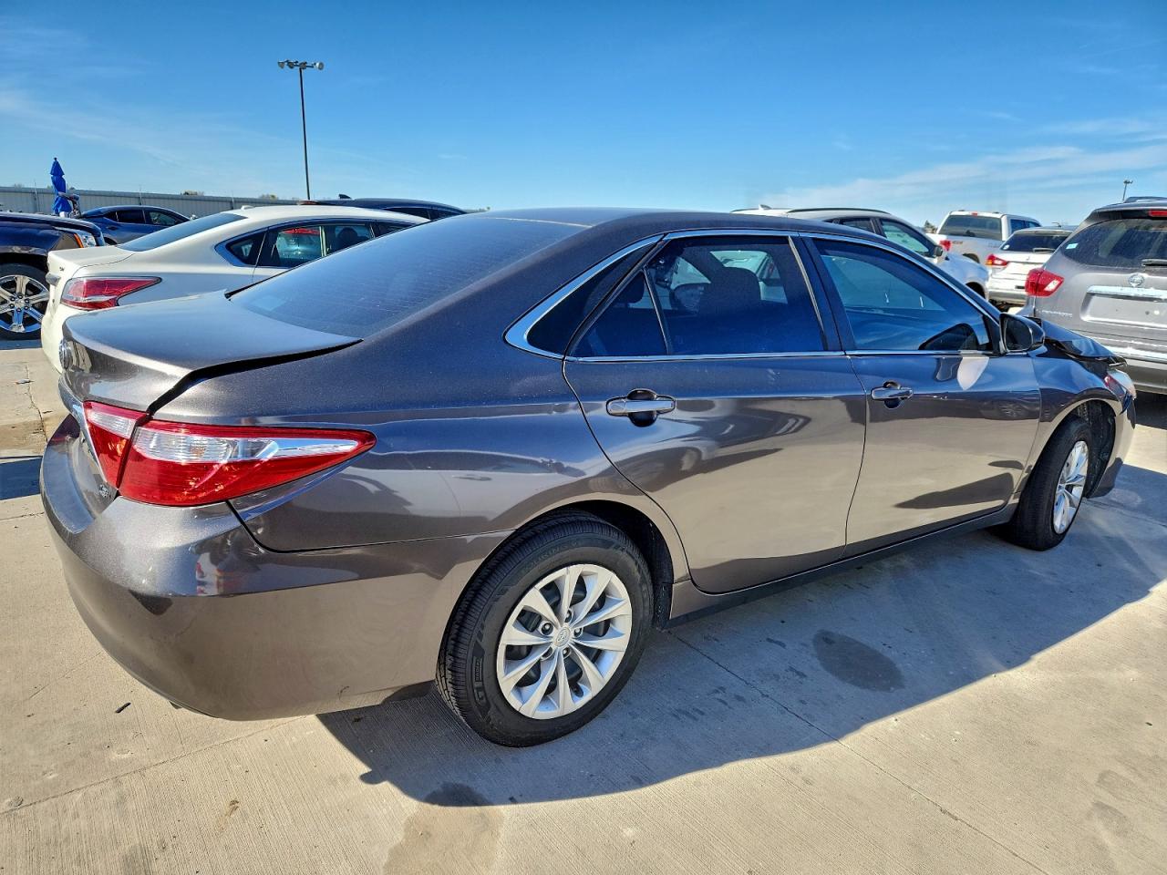2016 TOYOTA CAMRY