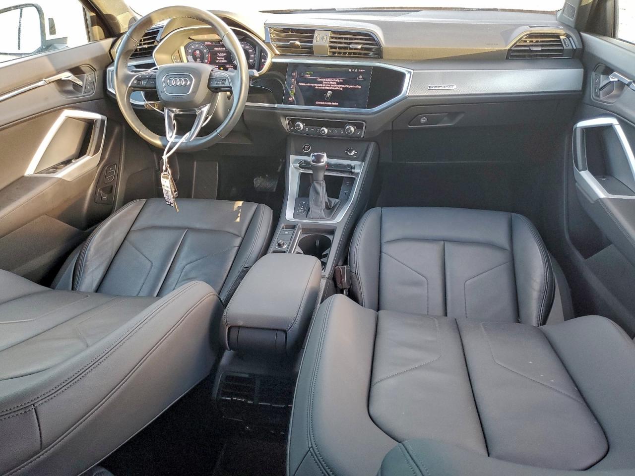 2023 AUDI Q3