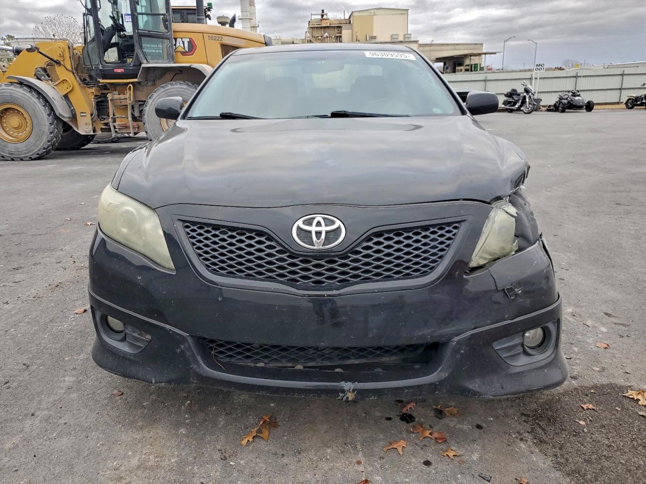2011 TOYOTA CAMRY