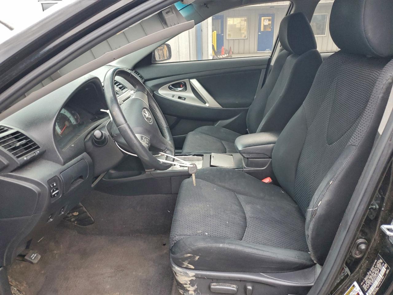 2011 TOYOTA CAMRY