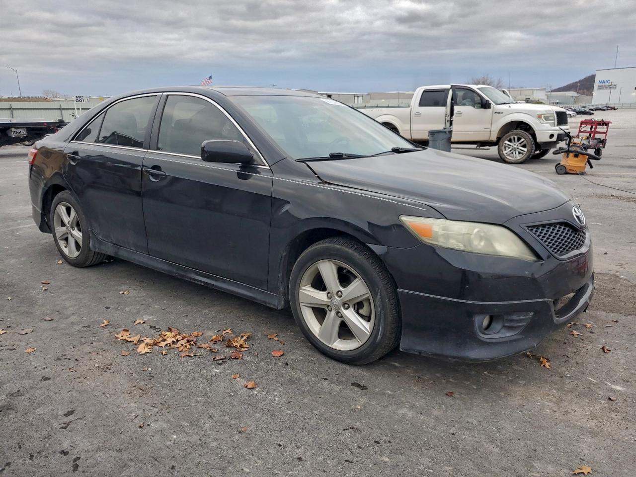 2011 TOYOTA CAMRY