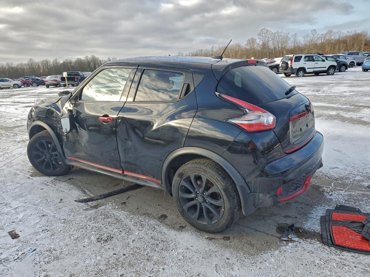 2015 NISSAN JUKE