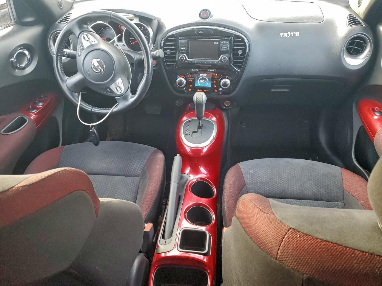 2015 NISSAN JUKE