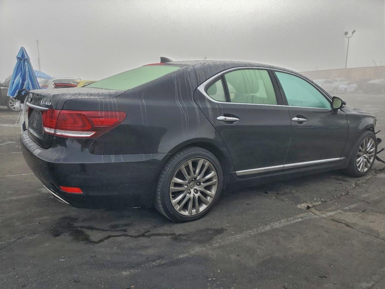 2016 LEXUS LS460
