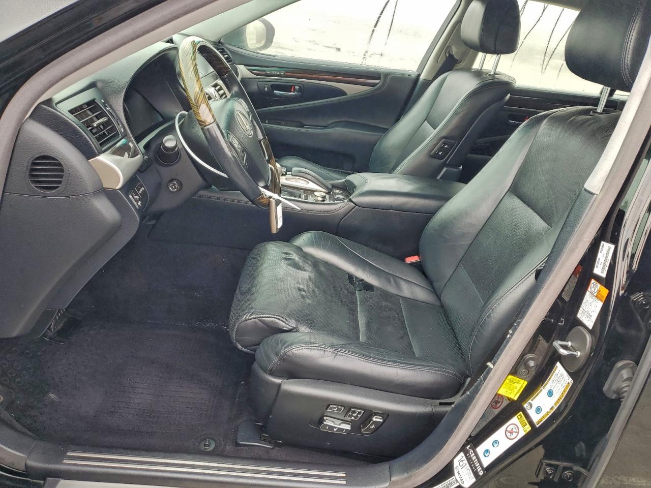 2016 LEXUS LS460