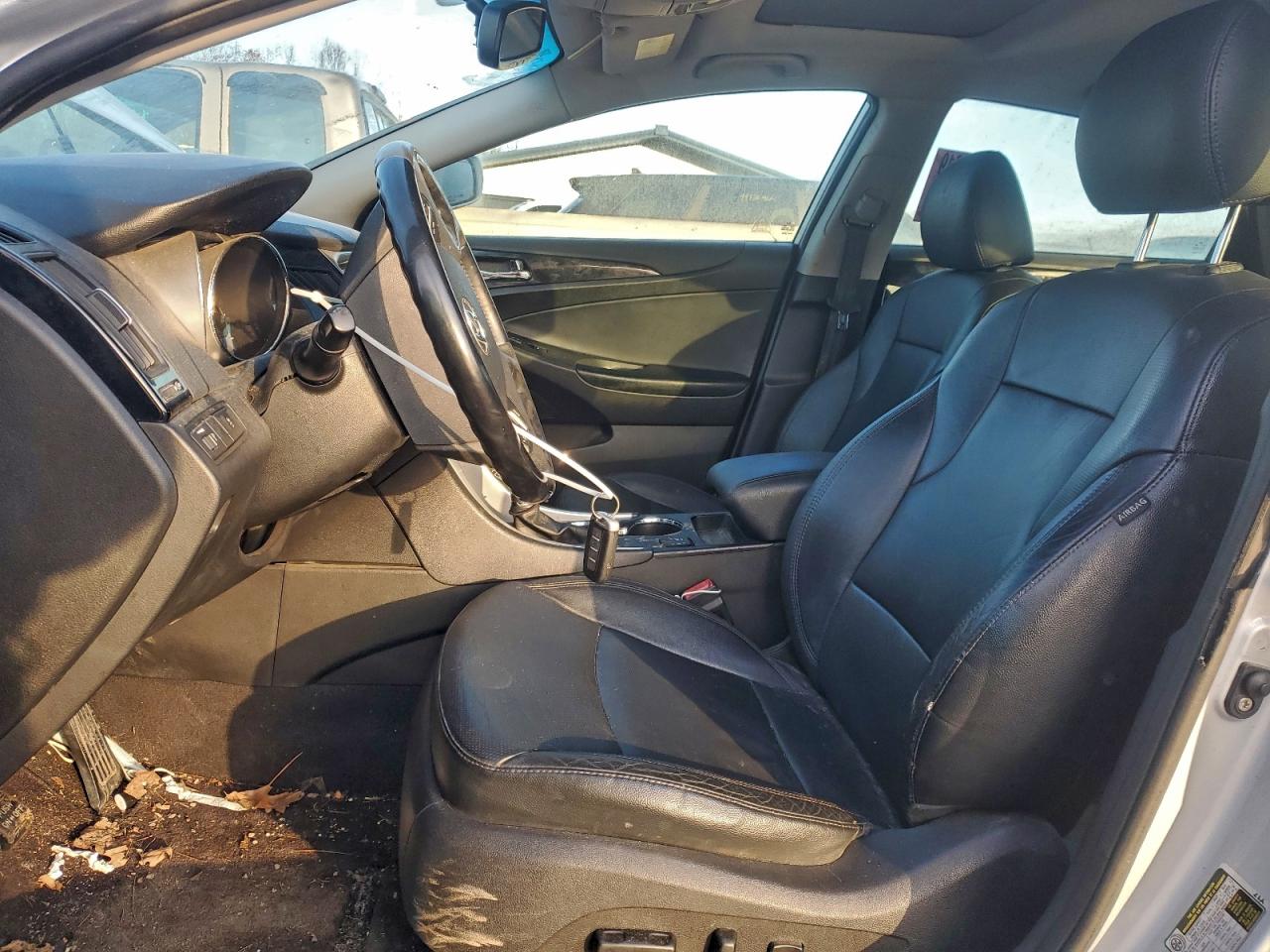 2011 HYUNDAI SONATA