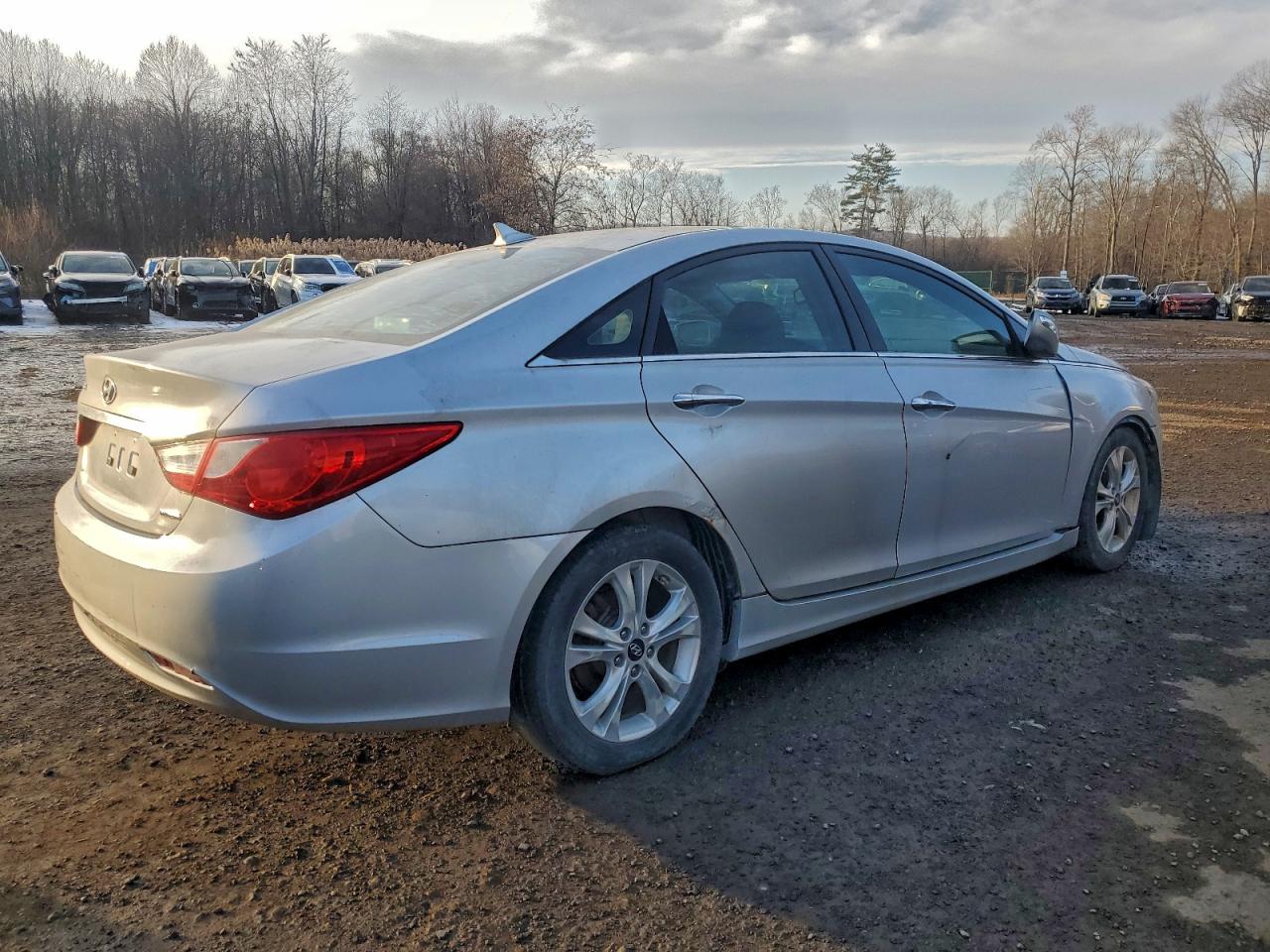 2011 HYUNDAI SONATA