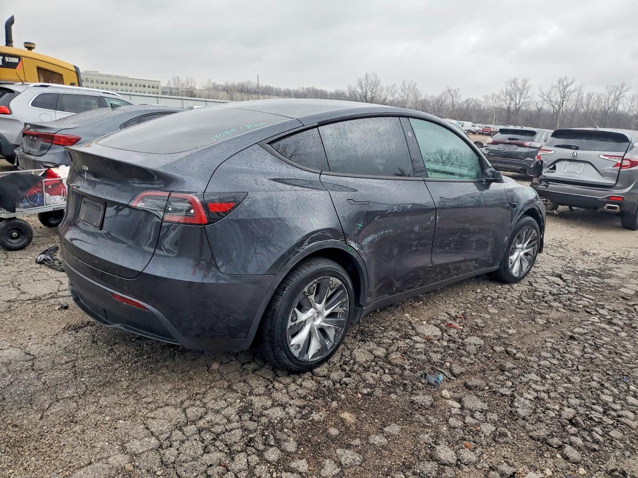 2024 TESLA MODEL Y