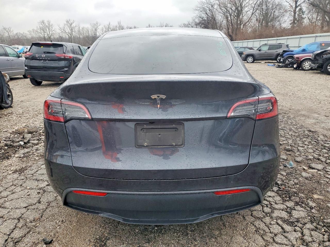 2024 TESLA MODEL Y