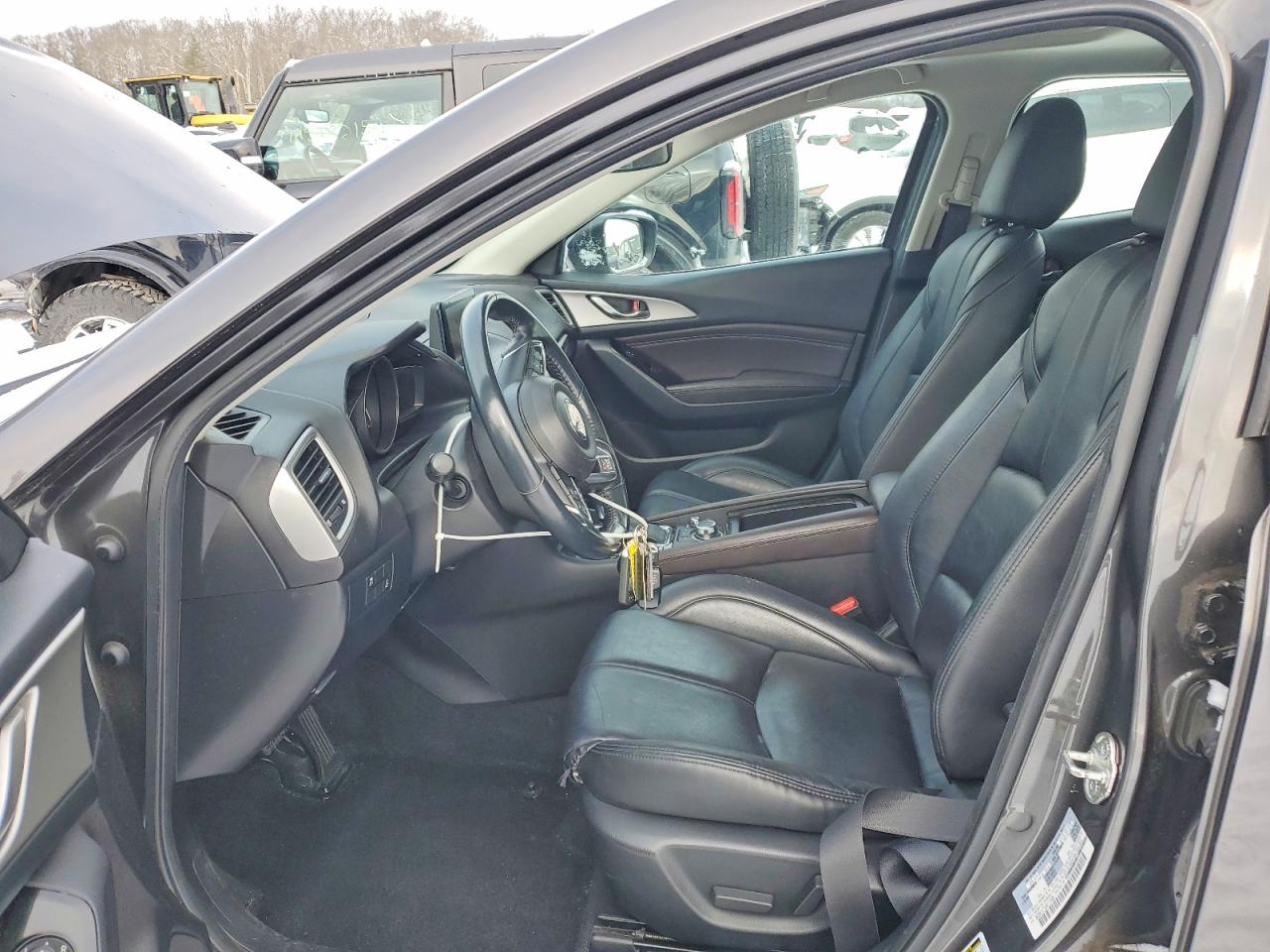 2017 MAZDA 3