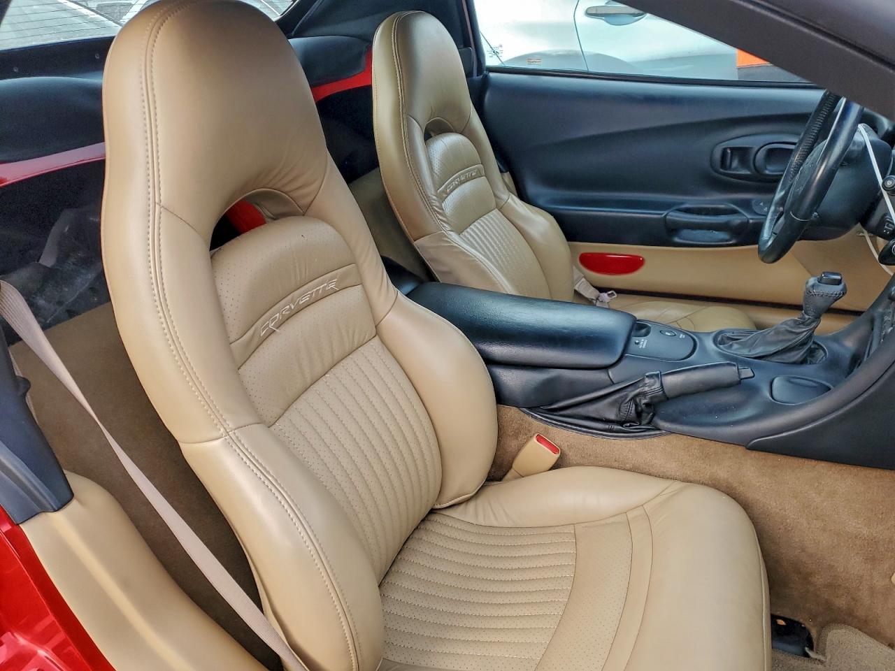 2001 CHEV CORVETTE