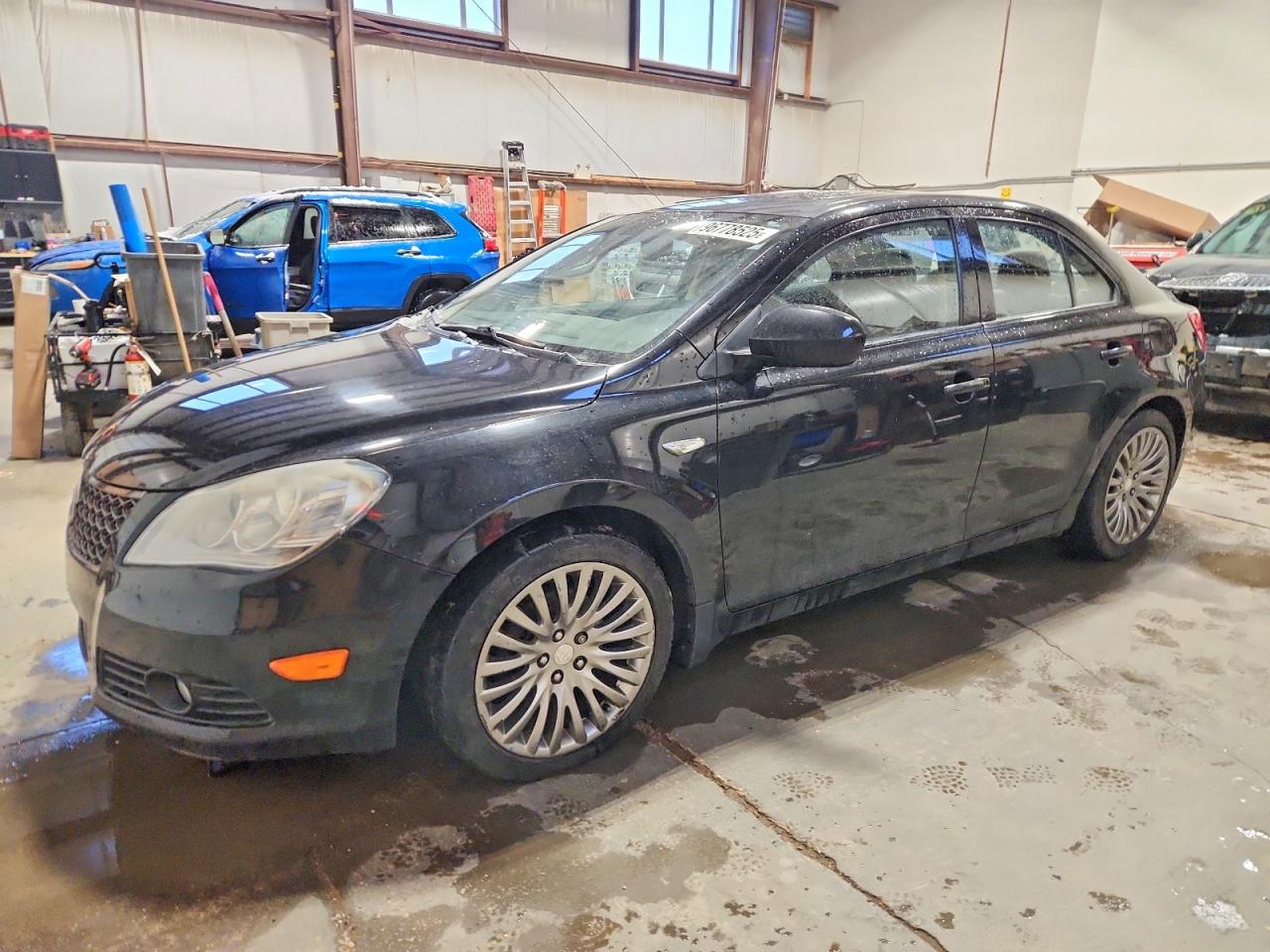 2011 SUZUKI KIZASHI