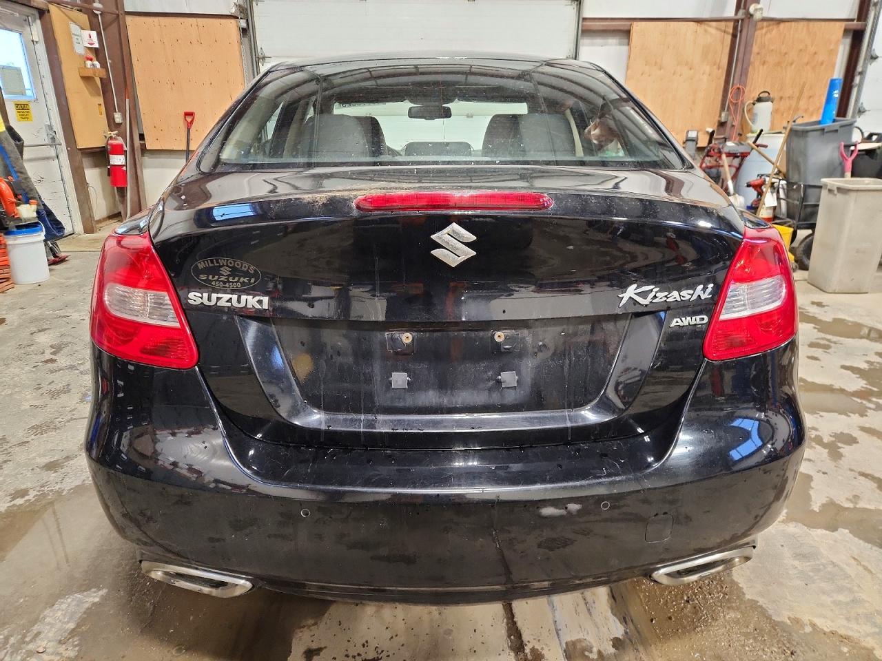 2011 SUZUKI KIZASHI