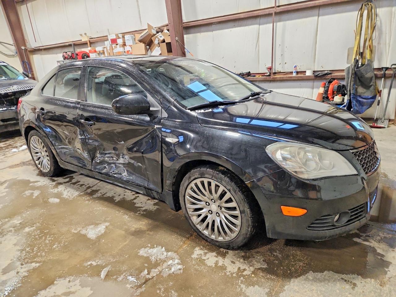 2011 SUZUKI KIZASHI