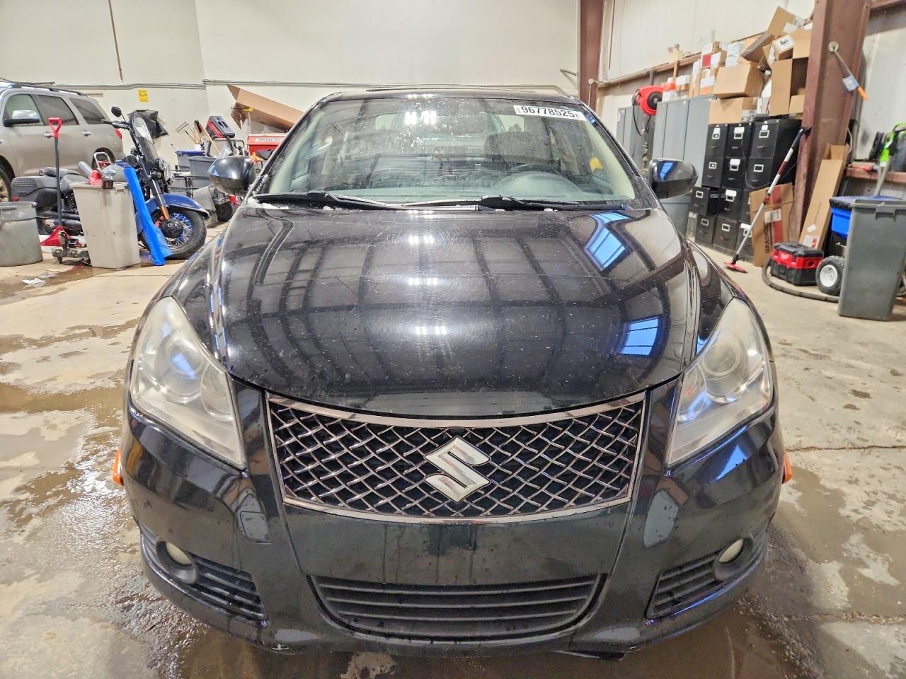 2011 SUZUKI KIZASHI