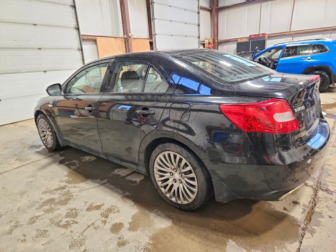 2011 SUZUKI KIZASHI