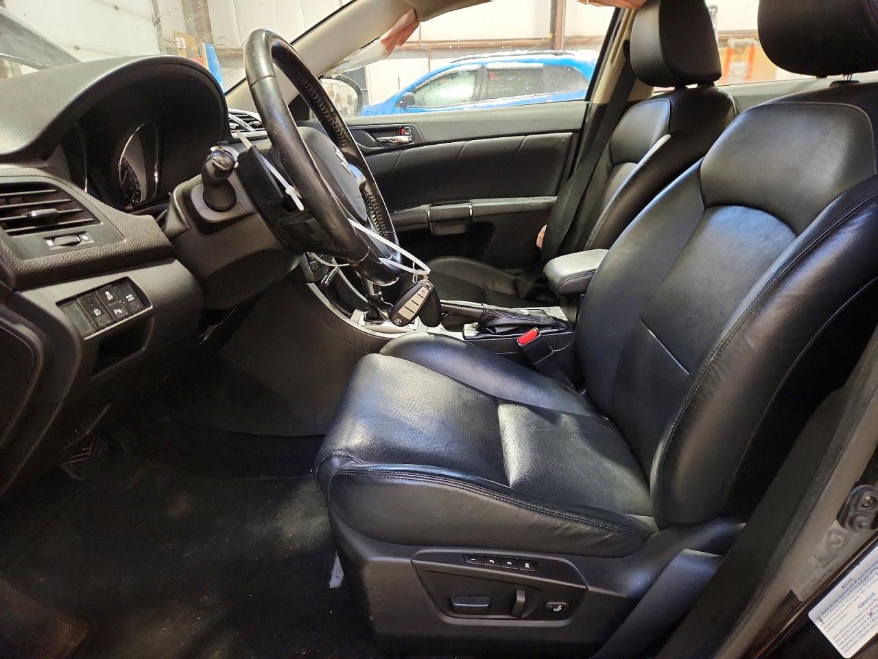 2011 SUZUKI KIZASHI