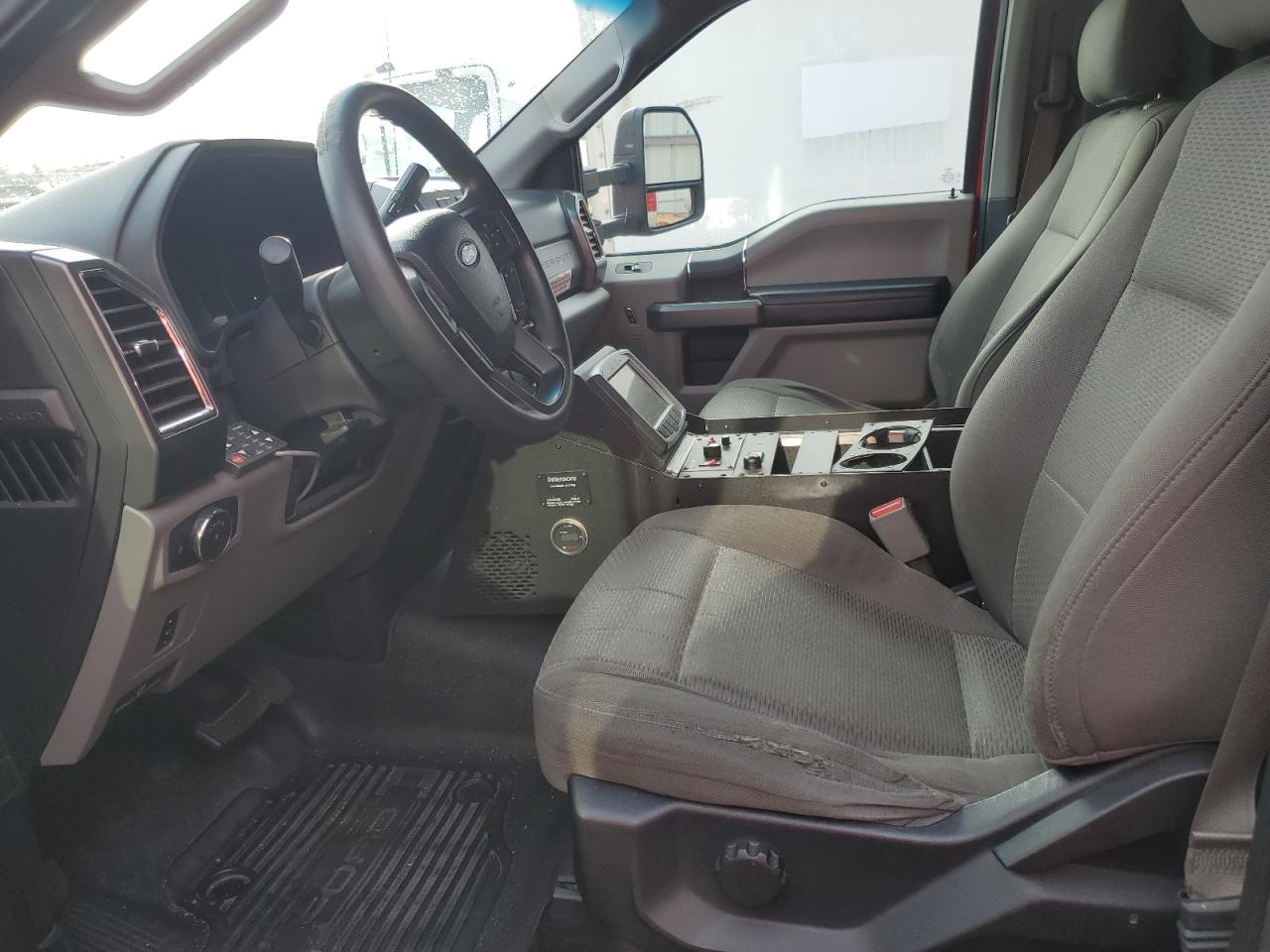 2017 FORD F550
