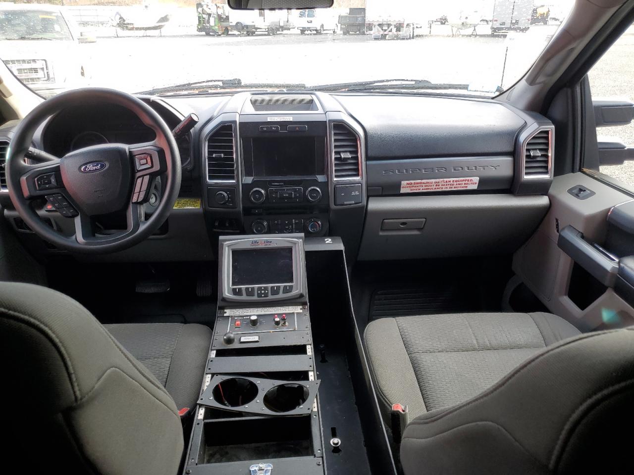 2017 FORD F550
