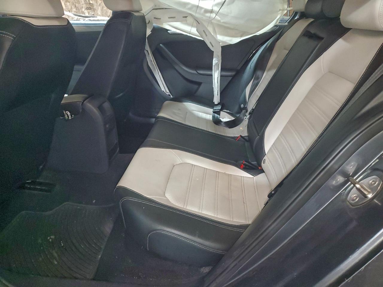 2016 VOLKSWAGEN JETTA
